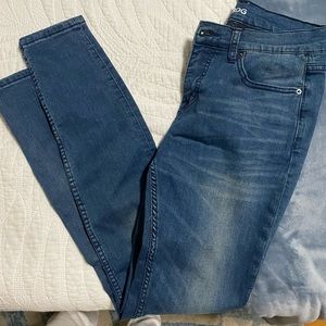 BDG blue ankle cut jeans